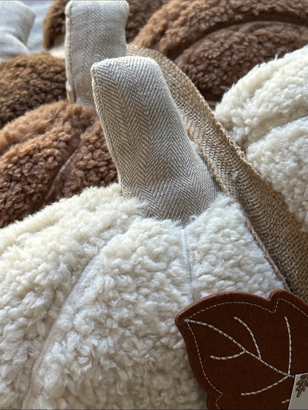 NWT! Fall Autumn Harvest Plush Sherpa Pumpkin Throw Pillow Set Cream & Brown